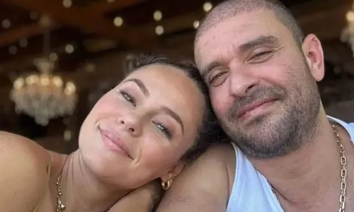 
					Separação de Diogo Nogueira e Paolla Oliveira gera climão com famílias
				
				