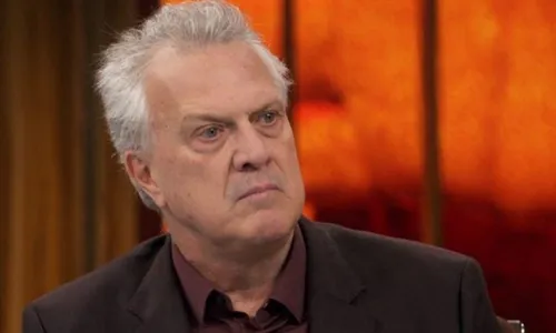 
					Faustão confirma volta à tela da Globo após cinco anos
				
				