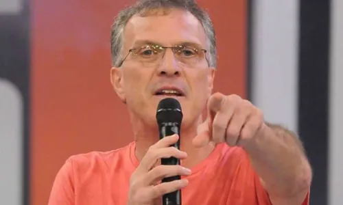 
					Pedro Bial sobe de patente e ganha novo cargo na TV Globo; saiba qual
				
				
