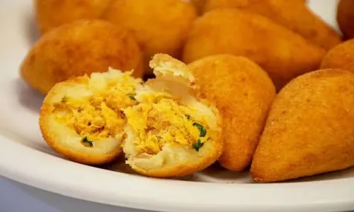 
				
					Petiscos: aprenda a fazer coxinha prática em 60 minutos
				
				