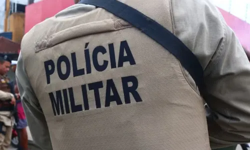 
					Dois suspeitos de tráfico são presos com drogas em Salvador
				
				