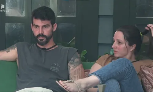 
				
					Power Couple 2025: Carol debocha de Eike após briga: 'Franguinho'
				
				