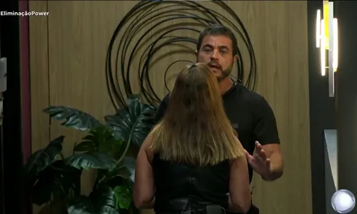 
				
					Power Couple 2025: Dhomini briga com esposa após surto e web reage
				
				