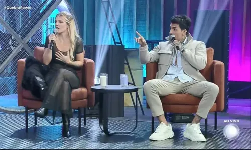 
				
					Power Couple: Carol e Radamés não perdoam chumbo trocado: 'Hipócrita'
				
				