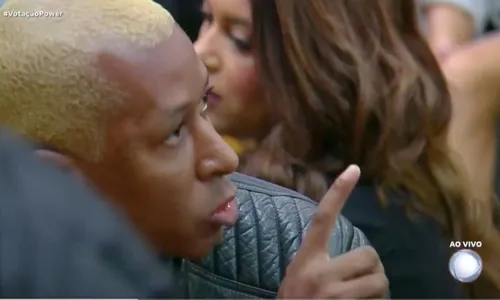 
				
					Power Couple: Everton entrega jogo, Eike chora e Record choca em festa
				
				