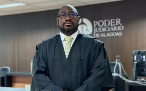 
				
					Preso por agressão, advogado João Neto tem registro da OAB suspenso
				
				