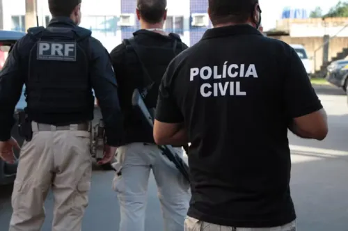 
				
					Preso suspeito de tentar matar ex a golpes de arma branca em Salvador
				
				