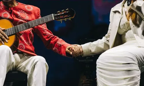 
				
					Preta Gil faz desabafo emocionante após cantar com pai; famosos reagem
				
				