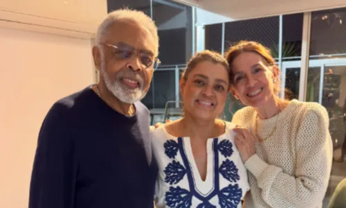 
				
					Preta Gil faz novo desabafo após internação e ganha apoio de famosos
				
				