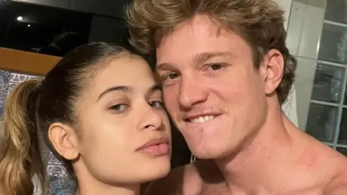 
				
					Quem é Eduarda Villar? Jornalista namora Pedro Novaes, galã da Globo
				
				