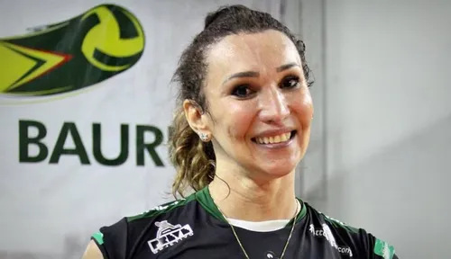 
				
					Quem é Tiffany, primeira mulher trans campeã da Superliga
				
				