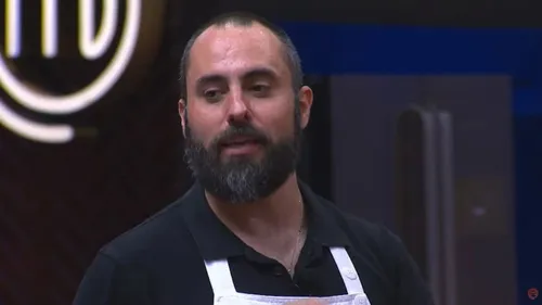 
				
					Quem é o ex-Masterchef suspeito de estuprar menina de 12 anos
				
				