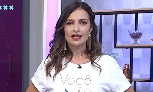 
				
					Ratinho demite apresentadora polêmica do SBT em meio à reestruturação
				
				