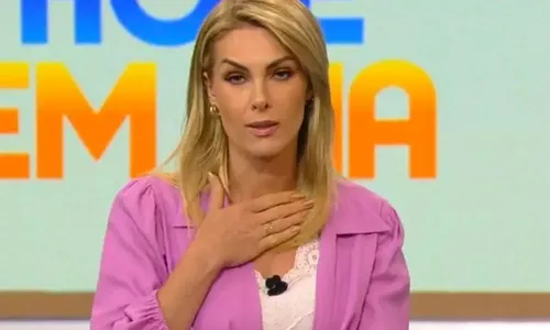 
					Ana Hickmann surpreende ao aparecer em emissora concorrente da Record
				
				