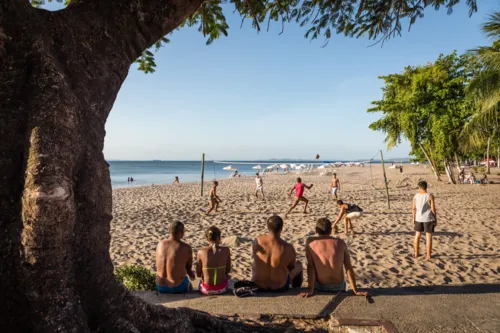 
				
					Rede Bahia estreia ‘Arena Viver Verão’ com atividades grátis em praias
				
				