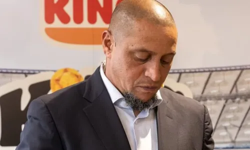 
				
					Roberto Carlos fica sem casa e briga por fortuna após divórcio
				
				