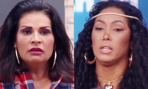 
				
					Rosiane Pinheiro solta o verbo contra Solange Gomes: 'Hipocrisia'
				
				