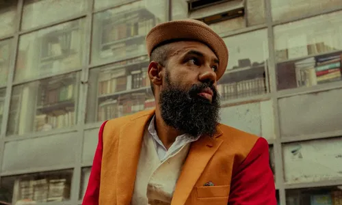   					The Voice Brasil: 10 cantores que deveriam estar no júri do reality  				  				