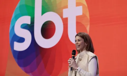 
				
					Filha de Silvio Santos faz Datena chorar com presente após demissão
				
				