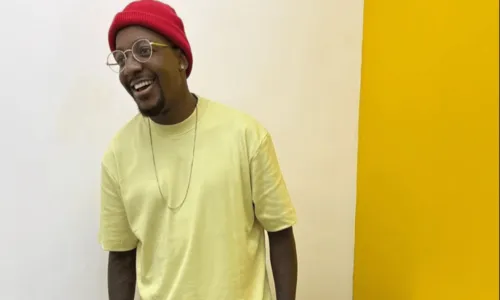 
				
					SBT bate o martelo e contrata cantor como jurado do 'The Voice Brasil'
				
				