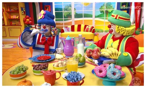 
				
					SBT recicla cenário no 'Bom Dia & Cia' e reaproveita mascote de Eliana
				
				