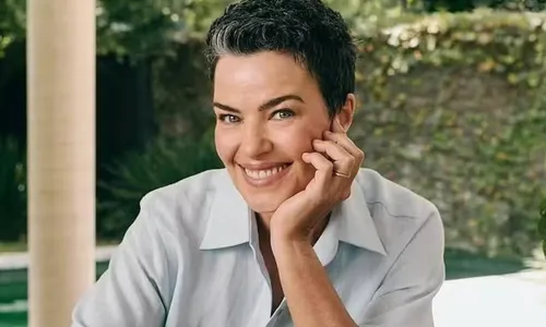 
				
					Saiba como vive Ana Paula Arósio após 15 anos longe da TV
				
				