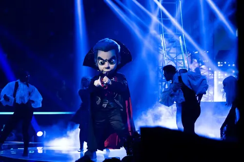 
				
					Saiba quem é Vlad, personagem eliminado do 'The Masked Singer Brasil'
				
				