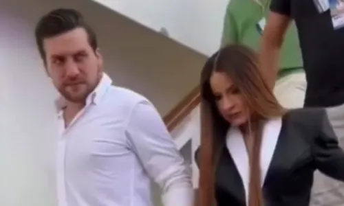 
				
					Maiara e novo affair são flagrados em hotel de São Paulo; VÍDEO
				
				