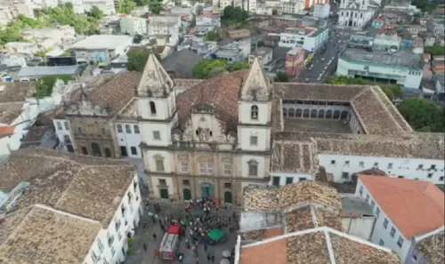 
				
					Saiba tudo sobre desabamento do teto da 'igreja de ouro' em Salvador
				
				