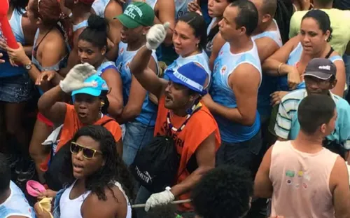 
				
					Acordo fixa diária de R$ 100 para cordeiros no Carnaval de Salvador
				
				