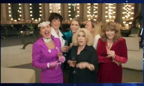
				
					Ivete Sangalo 'provoca' Xuxa nos bastidores da Globo: 'Se acha'
				
				