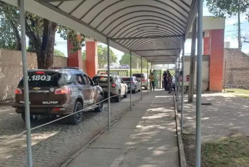 
				
					Suspeitos de participar de troca de tiros morrem após confronto na BA
				
				