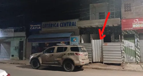 
				
					Suspeitos quebram parede e furtam R$ 100 mil de lotérica na Bahia
				
				