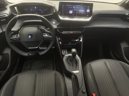 
				
					Testamos o Peugeot 208 GT turbo
				
				