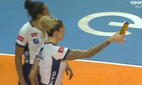 
				
					Thaisa detona agressão de torcida em jogo da Superliga de Vôlei
				
				