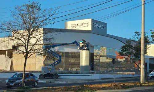 
				
					Trabalhadores negam acusações de trabalho análogo a escravidão na BYD
				
				