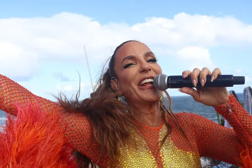 
				
					Carnaval: Daniela e Tony tretam e famosa é presa no 5º dia em Salvador
				
				