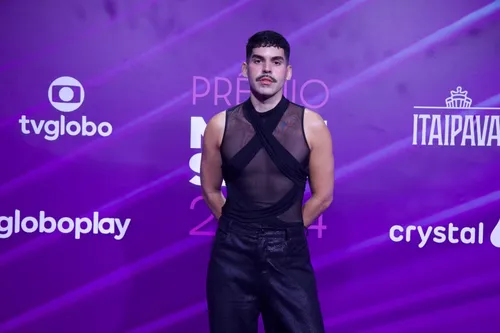 
				
					Veja os looks dos famosos no tapete vermelho do Prêmio Multishow 2024
				
				