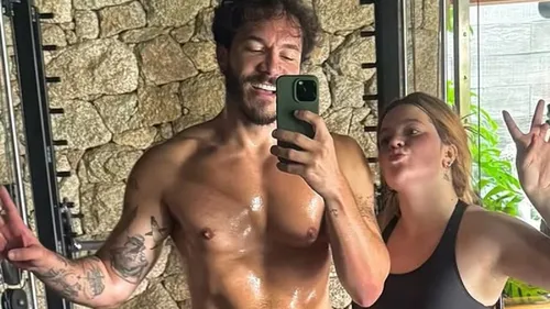 
				
					Eliezer sofre ataques na internet após ironizar queda da filha; VÍDEO
				
				