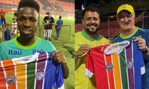 
				
					Vini Jr. surge com camisa da torcida LGBT do Bahia no Barradão
				
				