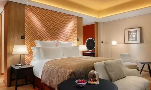 
				
					Virginia curte viagem no Japão em hotel com diária de até R$ 38 mil
				
				
