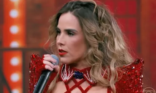 
				
					Wanessa Camargo se pronuncia após ser vista com Fiuk na final do BBB
				
				