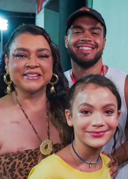 
					De Ivete a Gominho: quem são os amigos de Preta Gil no filme da Globo
				
				