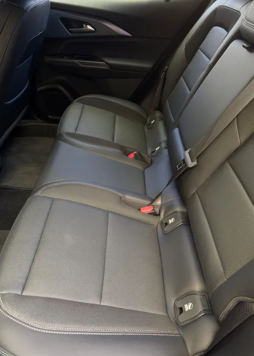 
				
					Chevrolet Equinox EV 2025: confira o test drive
				
				