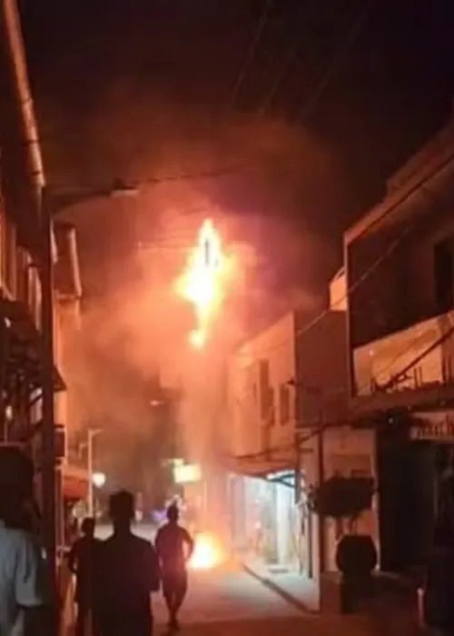 
				
					Energia elétrica é cortada em Morro de São Paulo após fogo em poste
				
				