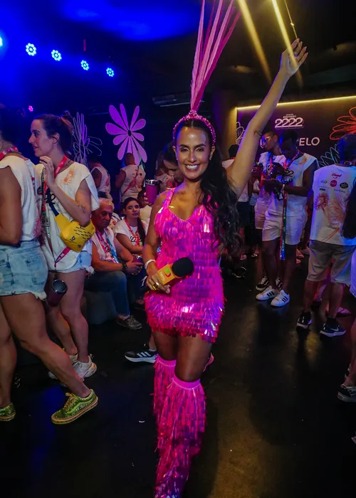 
				
					FOTOS: famosos curtem segundo dia de Carnaval em Salvador
				
				