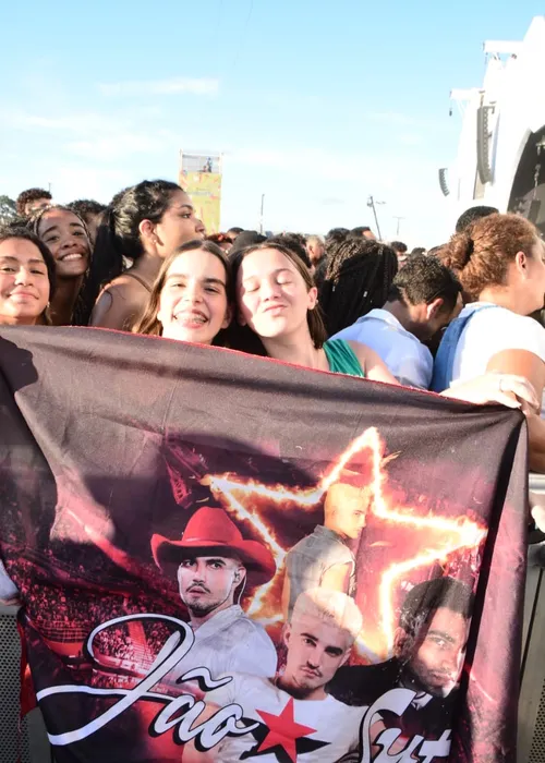 
				
					FOTOS: veja imagens do segundo dia do Festival de Verão Salvador
				
				