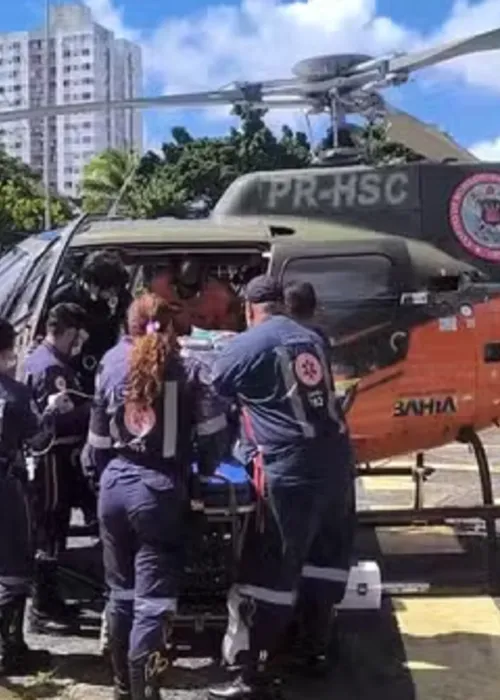 
				
					Garoto fica gravemente ferido após levar coice de cavalo na Bahia
				
				