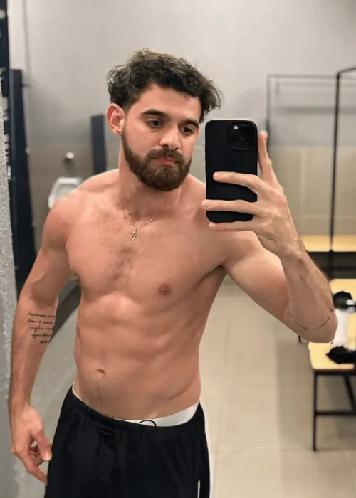 
				
					Gil do Vigor assume namoro com estudante e ‘muso fitness’; conheça
				
				