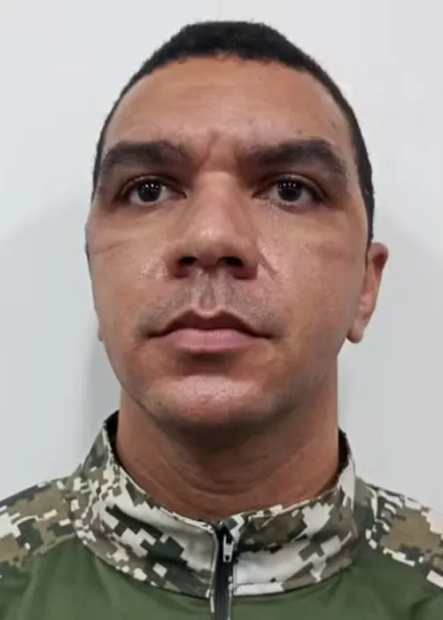 
				
					Guarda Municipal é morto a tiros ao sair para padaria na Bahia
				
				